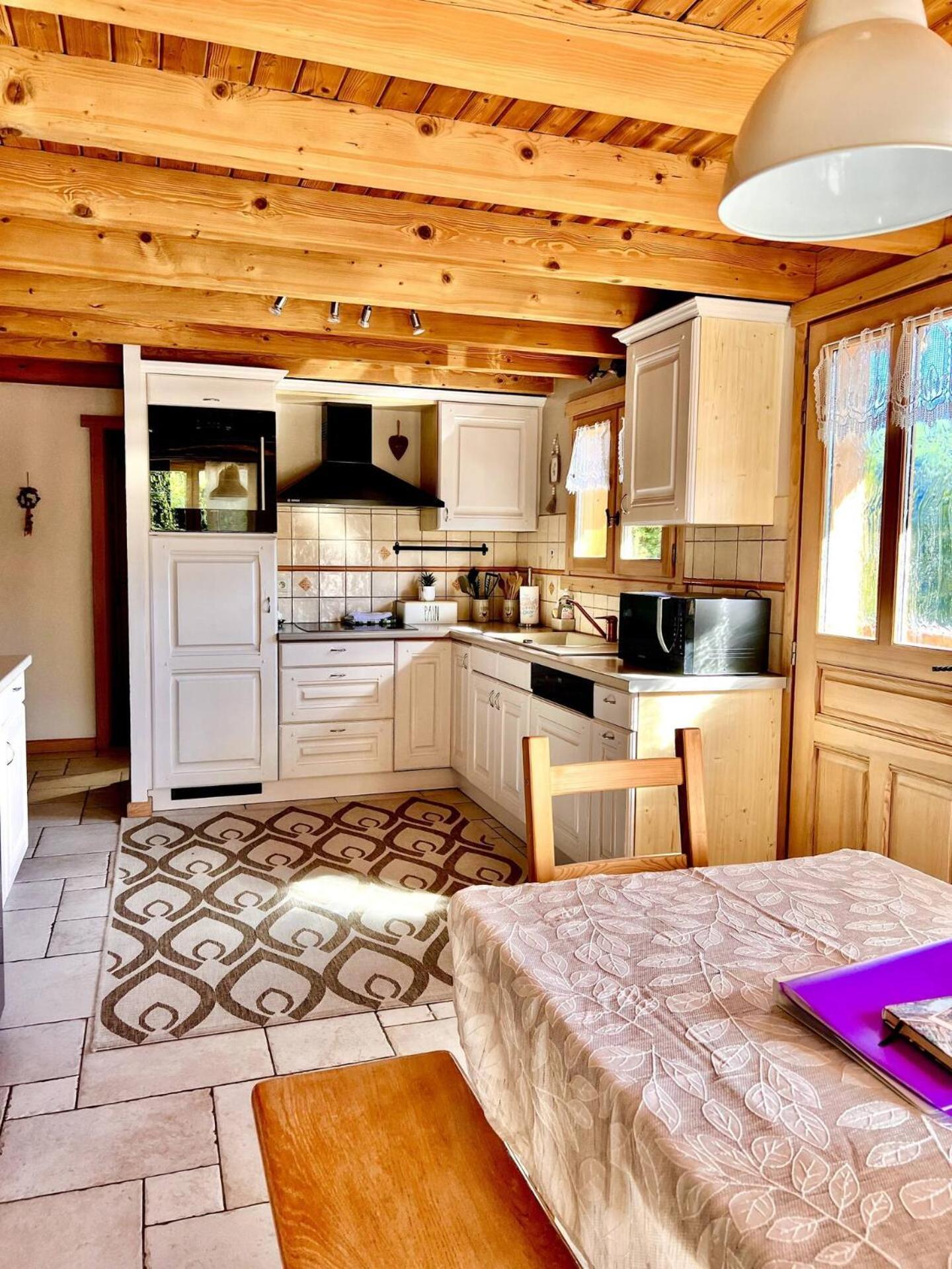 Charming Family Chalet For 8 People, With Private Hot Tub Les Clefs Exterior photo
