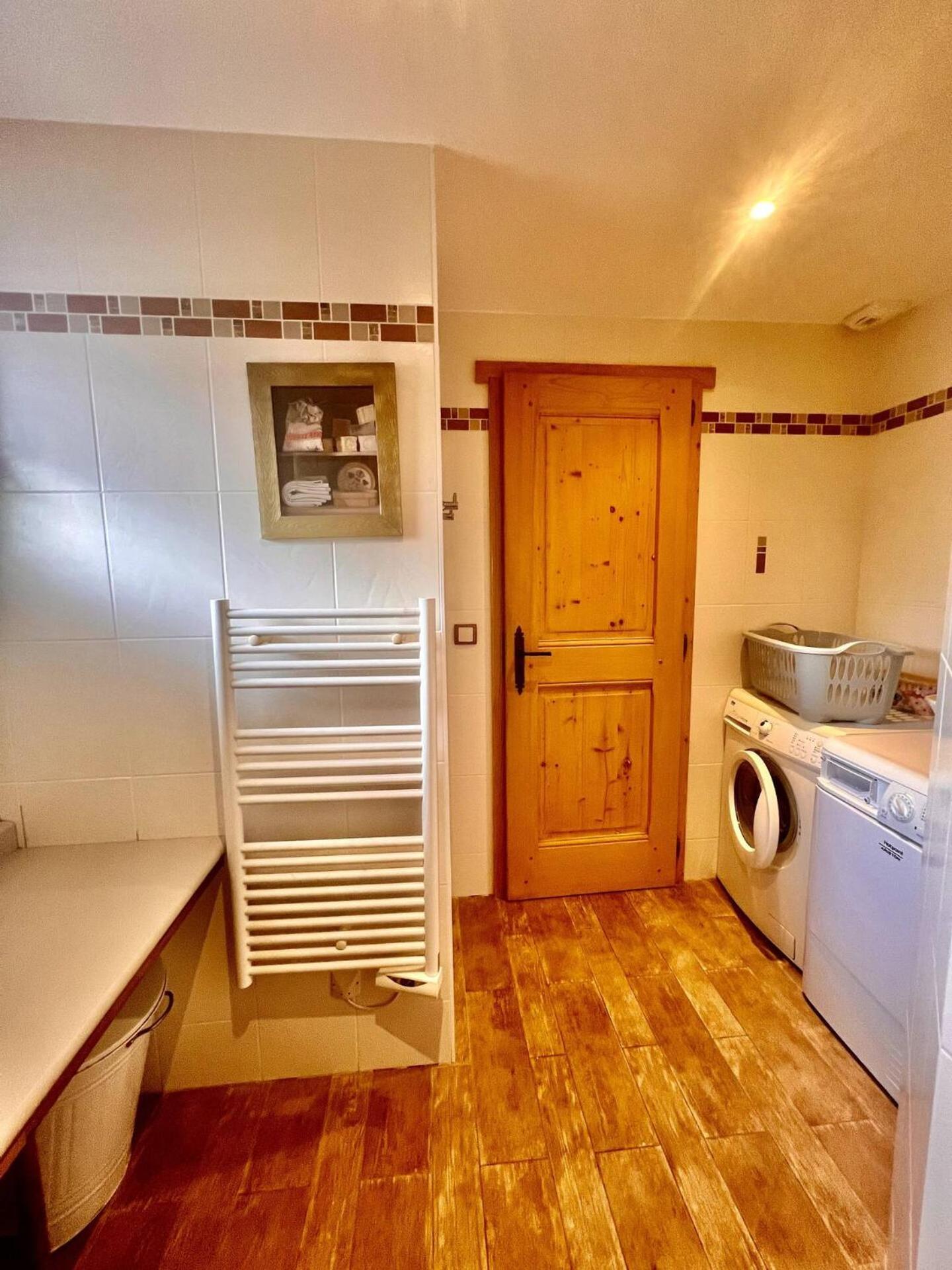 Charming Family Chalet For 8 People, With Private Hot Tub Les Clefs Exterior photo