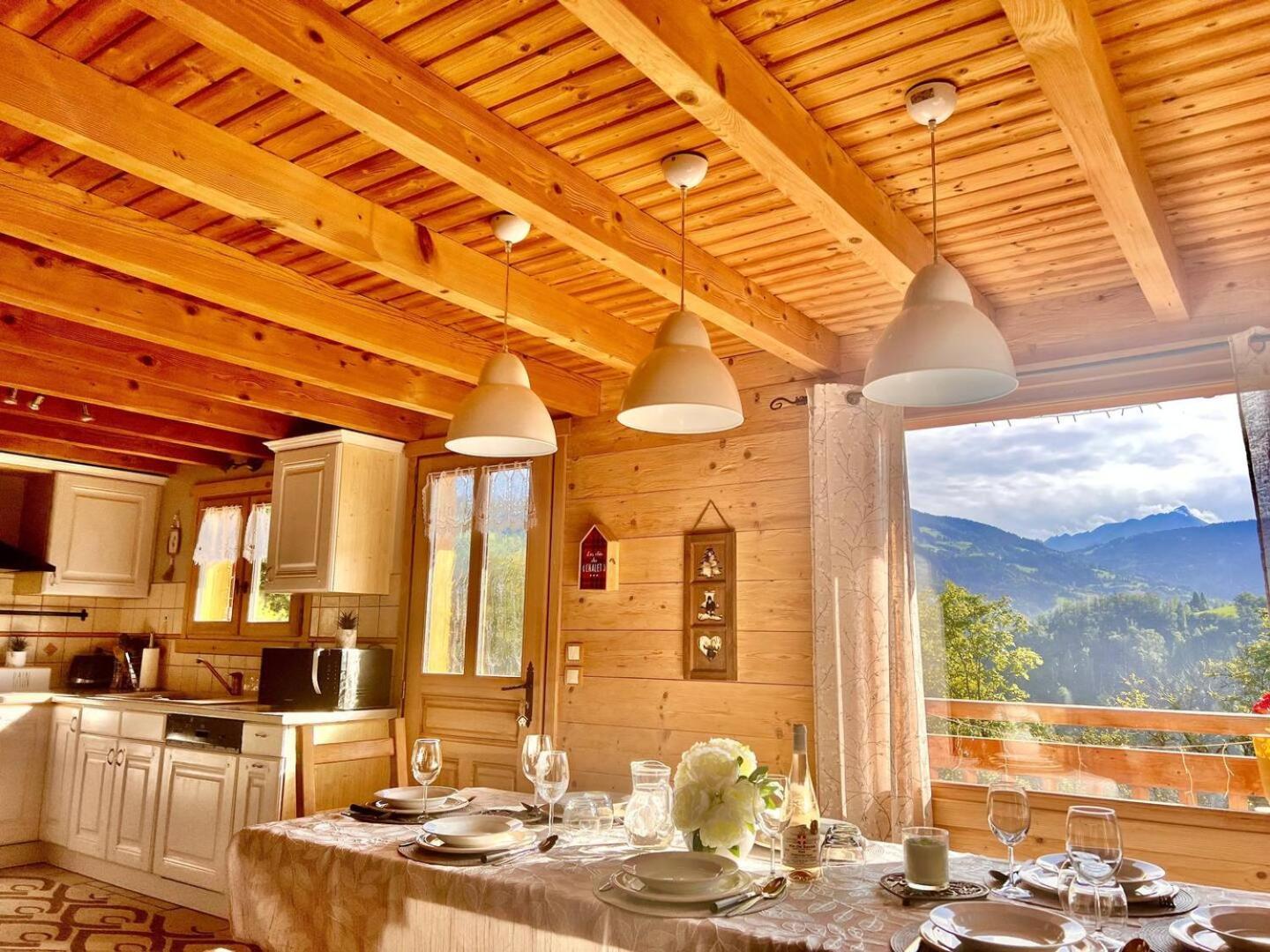 Charming Family Chalet For 8 People, With Private Hot Tub Les Clefs Exterior photo