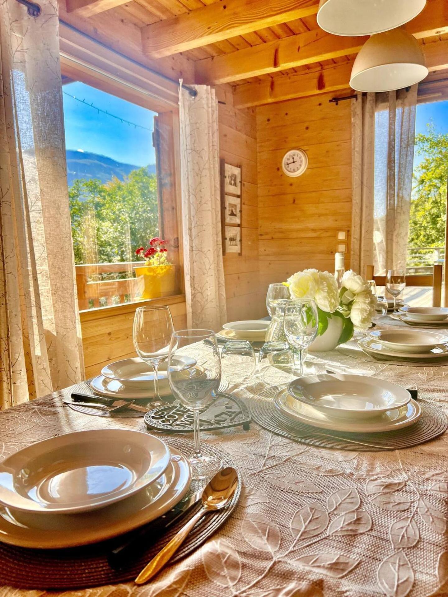 Charming Family Chalet For 8 People, With Private Hot Tub Les Clefs Exterior photo