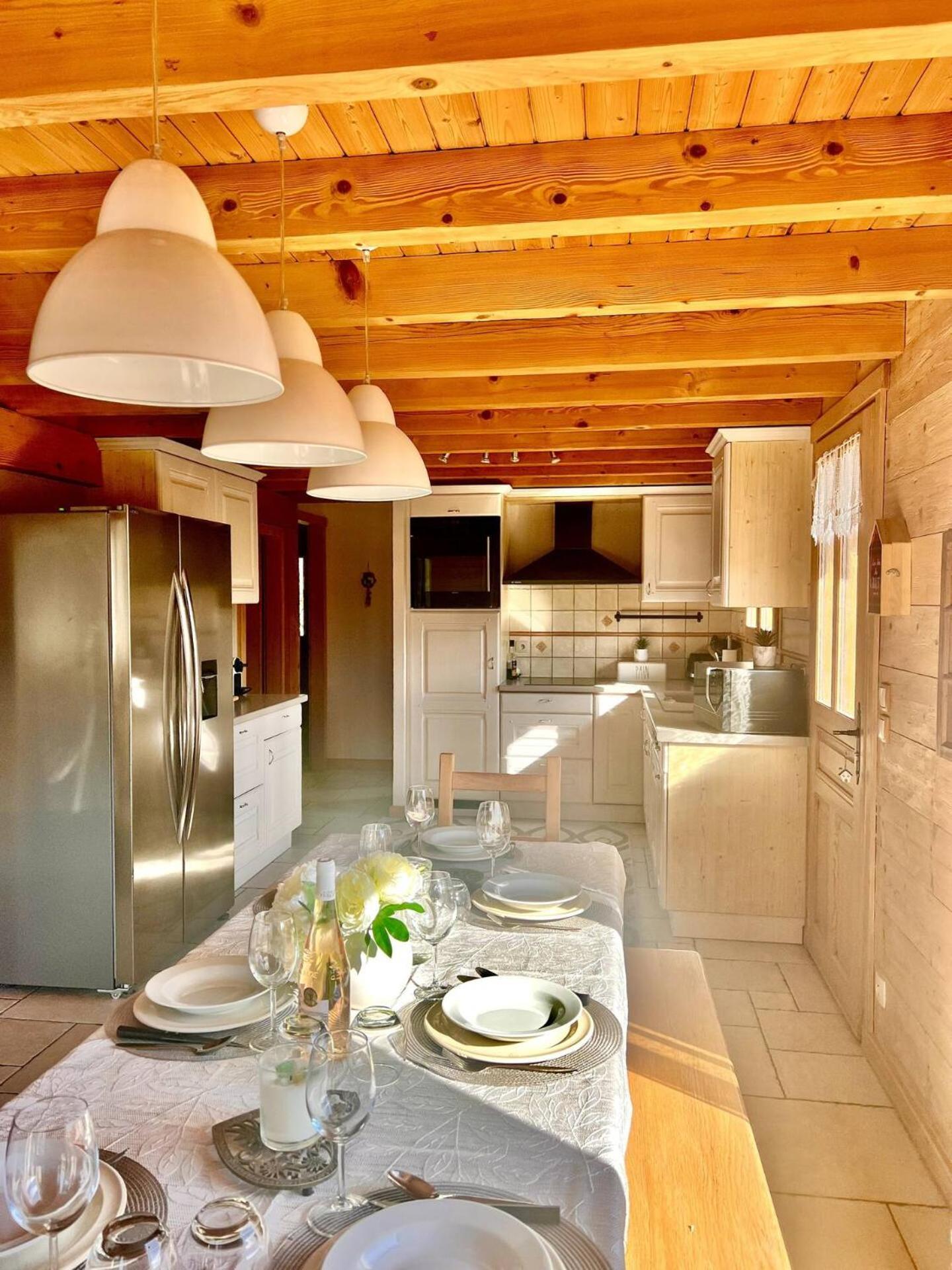 Charming Family Chalet For 8 People, With Private Hot Tub Les Clefs Exterior photo